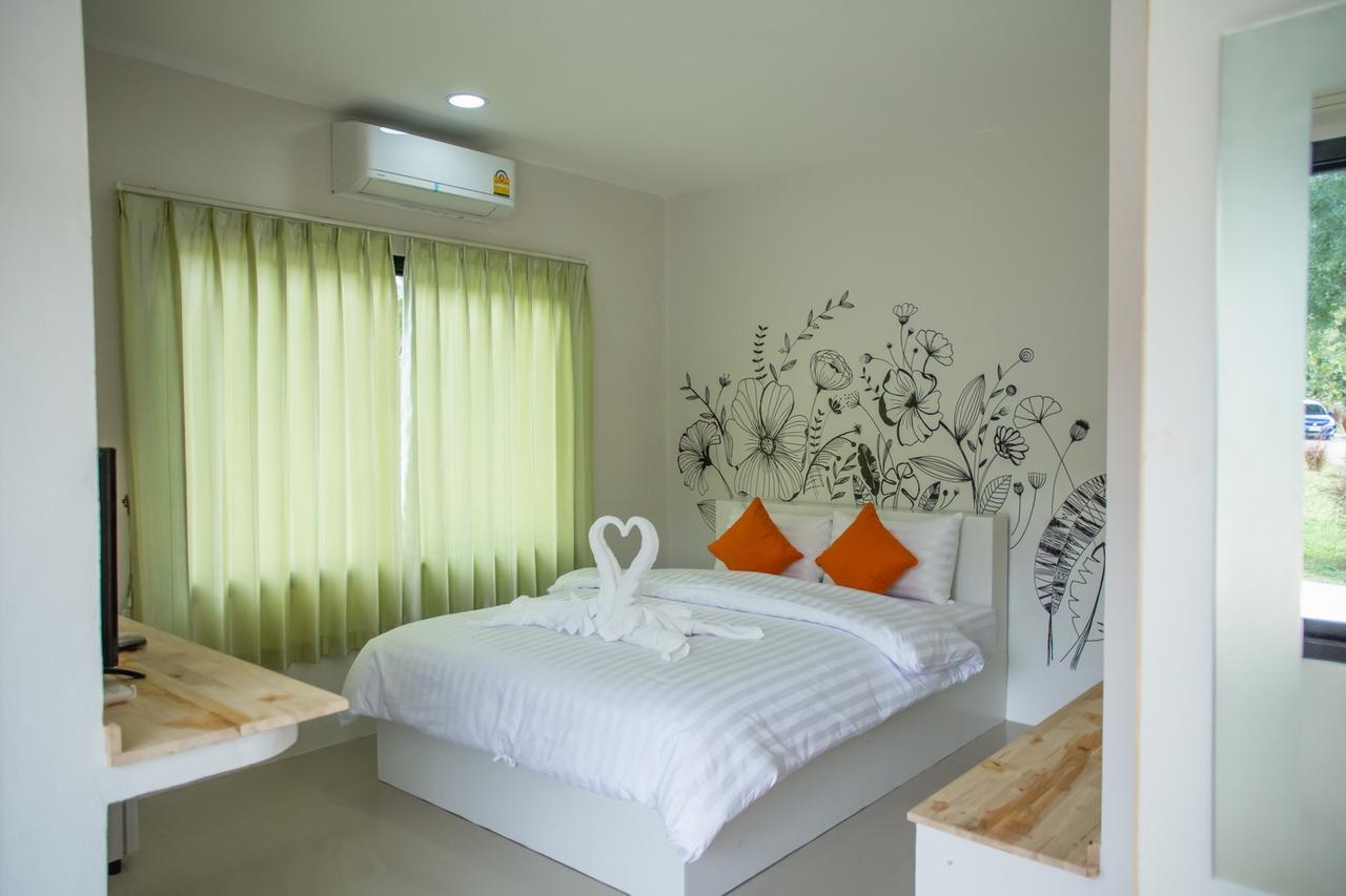 Khunkhao Tamnanprai Resort Suan Phueng Bagian luar foto